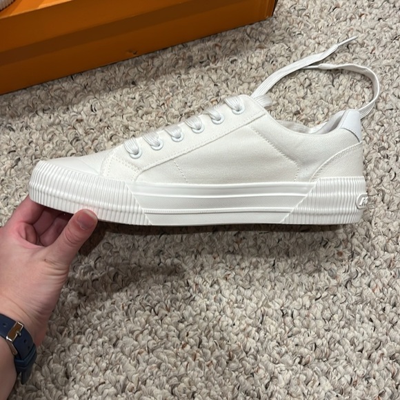 NEW Rocket Dog Cheery Canvas Sneaker White Sz 9 Casual - Picture 4 of 9